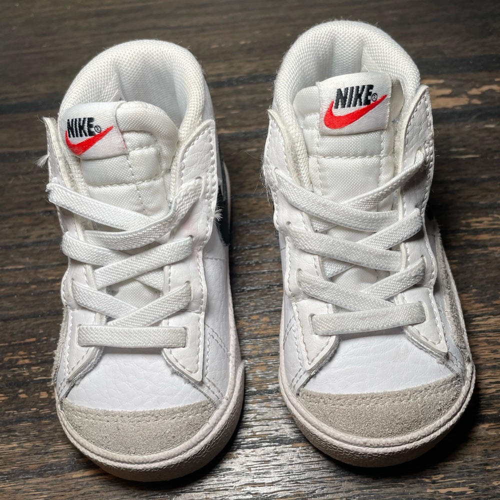 Nike balazers mid 77 size 5c